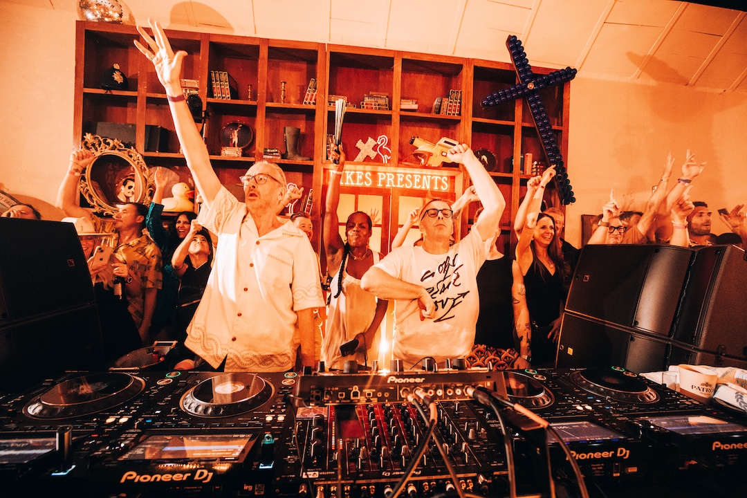 PIKESPRESENTS_BASEMENTJAXX